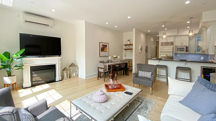 Sold by Awaye Realty Management LLC | media 1