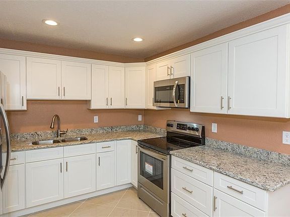 4th image of 1123 W 13th St