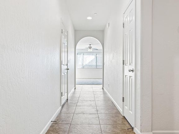 4th image of 3939 E Country Ave