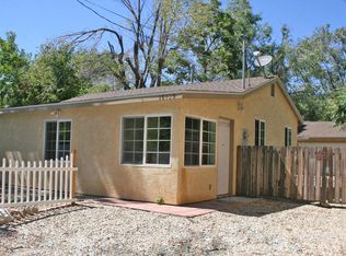 18129 Desswood Rd, Lake Hughes, CA 93532