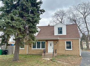 6755 La Porte Ct, Bridgeview, IL 60455