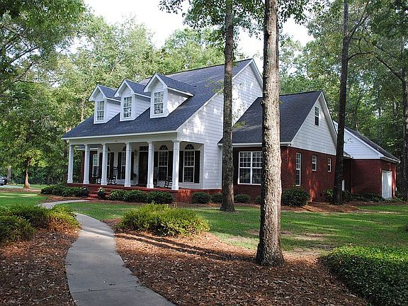 3rd image of 140 Deer Trace Dr