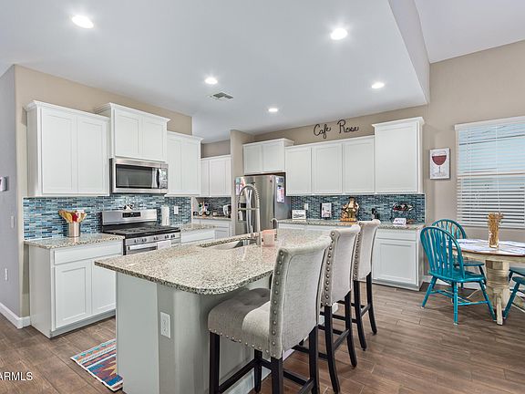 5th image of 29456 W WHITTON Avenue