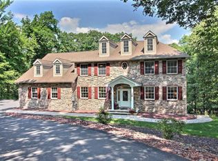 706 Kennedy Ct, East Stroudsburg, PA