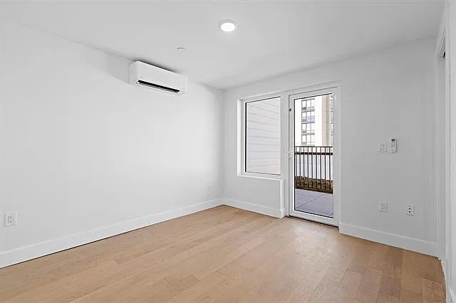 2 bed, 2.0 bath, 1019 sqft, $3,200 — Photo 4