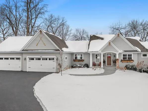 1855 Concordia St, Wayzata, MN 55391