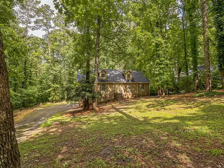 240 Brandenburgh Cir — Photo 30