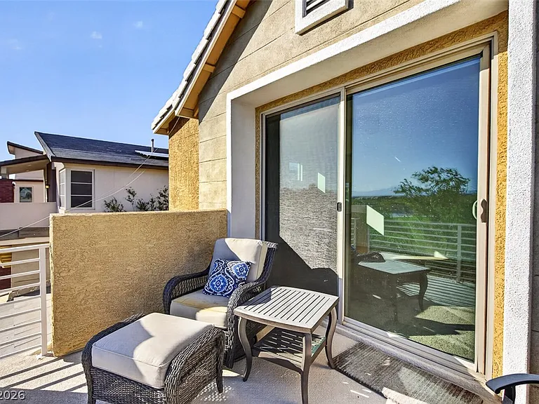 1100 E Sunset Rd — Photo 44