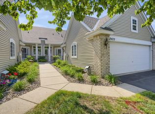 2423 Skyline Dr, Bloomington, MN 55425