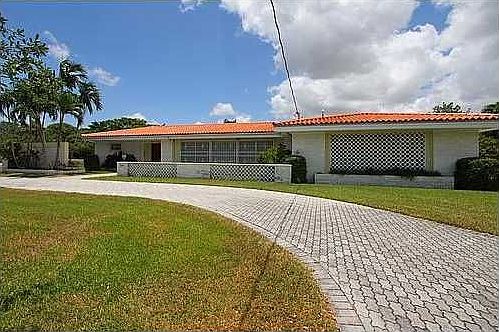 1st image of 4820 Orduna Dr