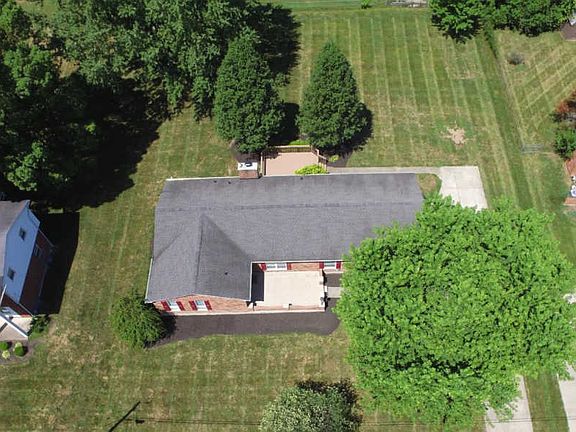 3rd image of 8943 Meadow View Dr