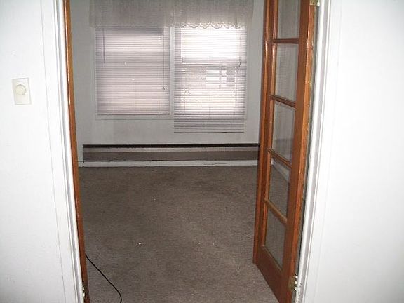 5th image of 1409/1411 Marshall Ave