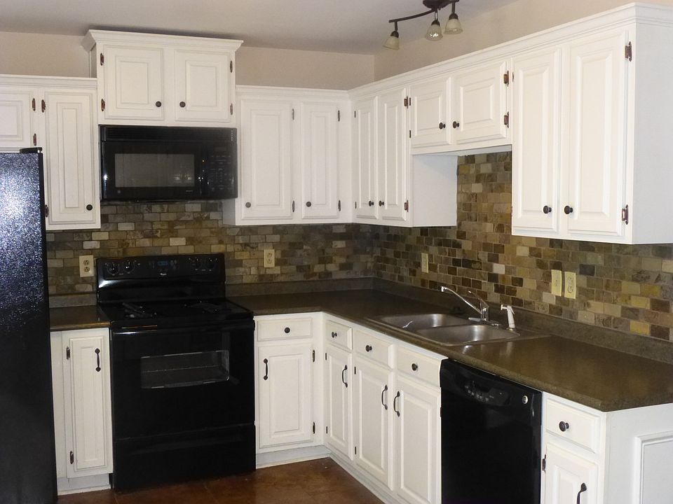 2nd image of 142 Stokes Dr