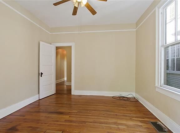 4th image of 7914 Sycamore St