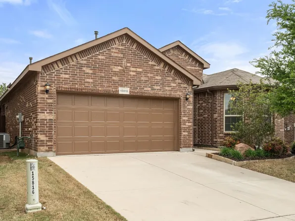 15816 Oak Pointe Dr, Fort Worth, TX 76177