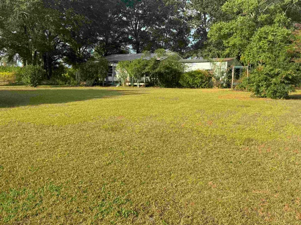 15298 Irby Ln, Andalusia, AL 36421