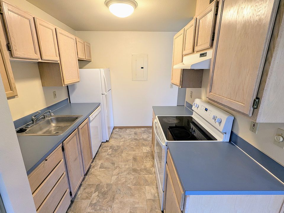 Kitchen with updated stove/oven and dishwasher