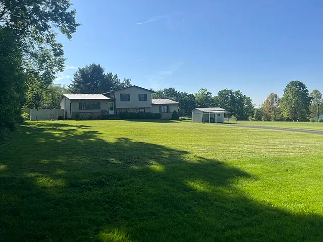 9316 Baer Rd — Photo 1