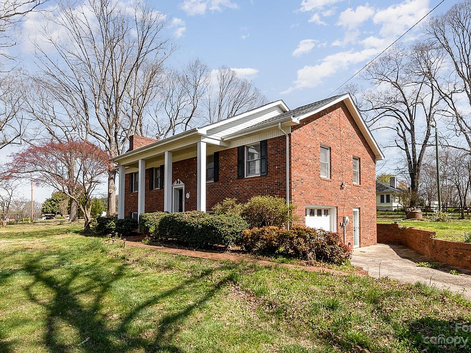 3068 Wilkesboro Hwy, Statesville, NC 28625 | Zillow