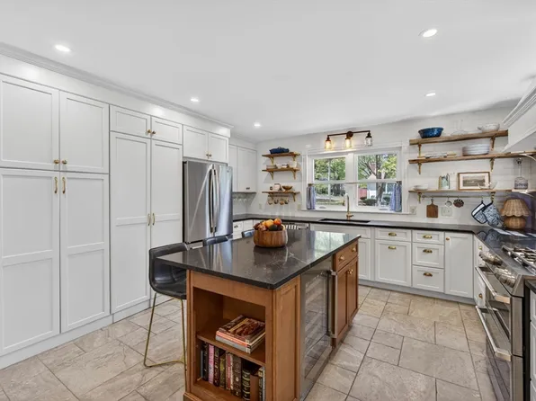 269 Green St, Stoneham, MA 02180