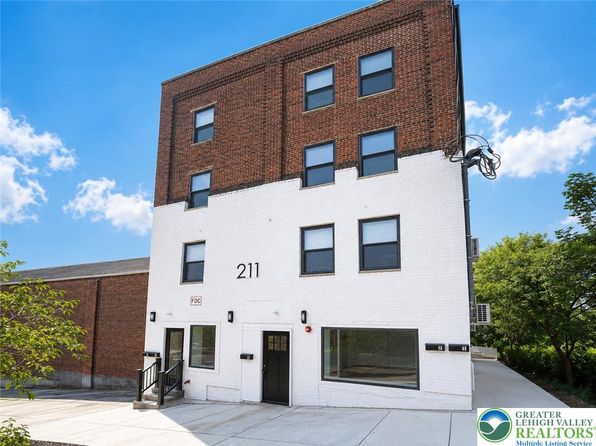 211 South St #8
