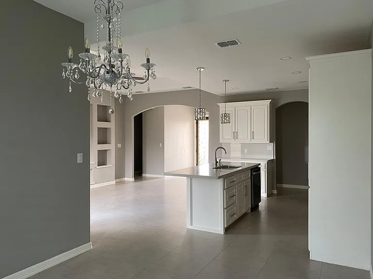 3873 Tolosa St — Photo 107