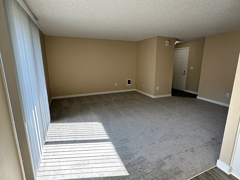 Evanbrook Apartments — Photo 49