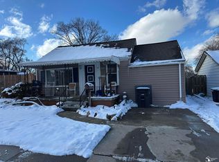 5880 Burr St, Taylor, MI 48180