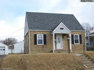 2220 Hazel Ave, Zanesville, OH 43701