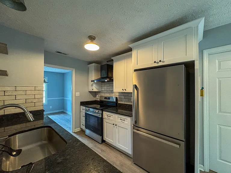572 Woodwind Dr — Photo 10