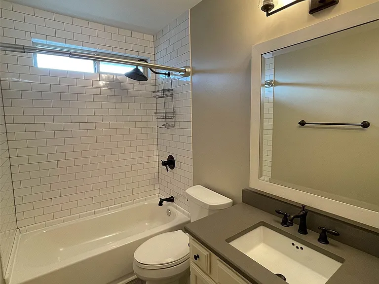 2917 Roxboro Rd — Photo 16