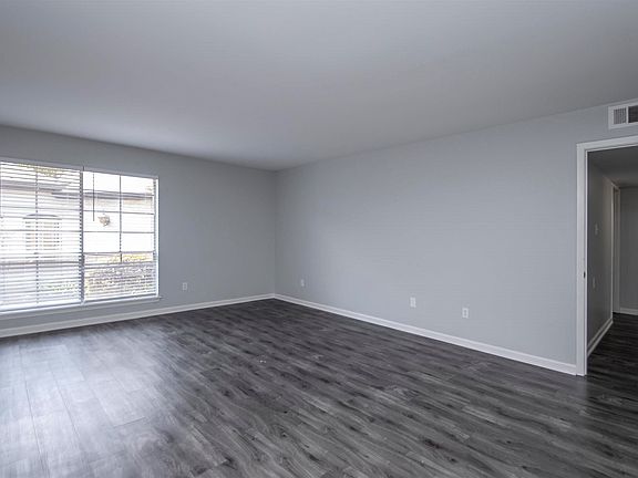 3rd image of 1601 N Bryant St #A-1