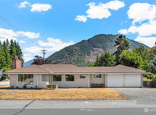 1020 Madison Ave, Darrington, WA 98241