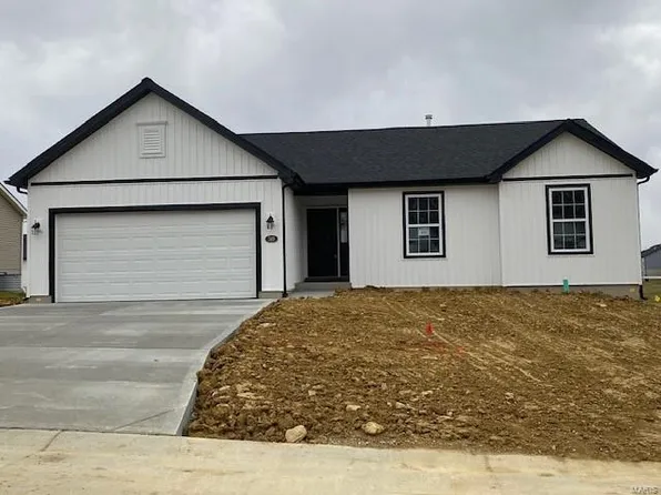 569 Lakewood Dr, Moscow Mills, MO 63362