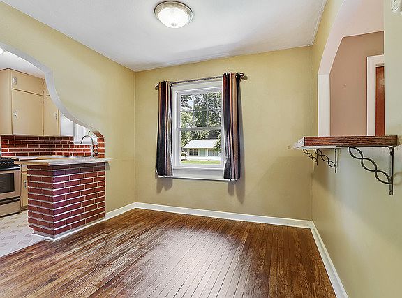 5th image of 4736 Schwartz Ave