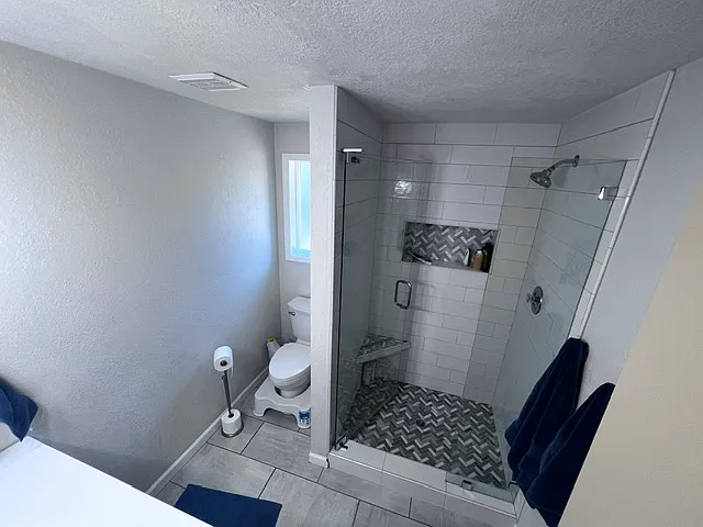 1676 Edgevale Ave — Photo 9