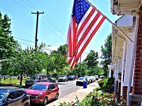 415 N York St, Pottstown, PA 19464