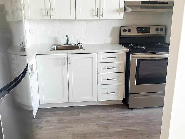 465 Richmond Rd — Photo 7