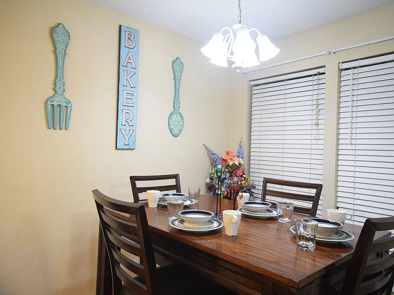 4909 Jamesway Rd — Photo 4
