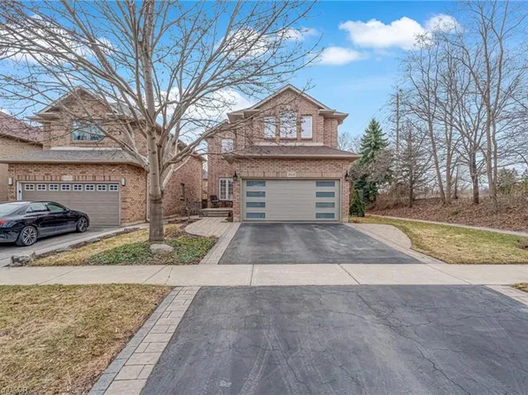 2423 Valley Heights Cres, Oakville, ON L6H 6X2