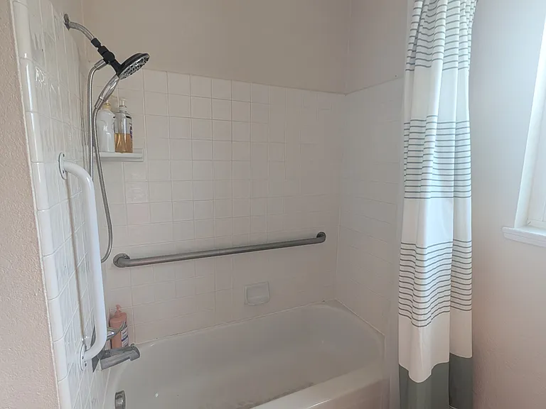 585 Marie Ave — Photo 18