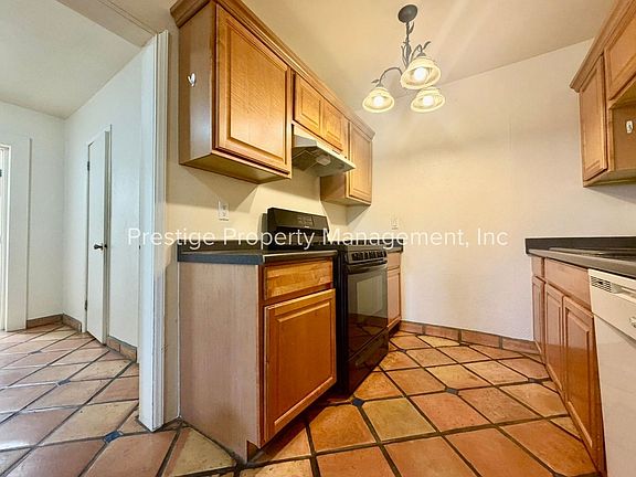 3rd image of 3301 E Flower St Unit A
