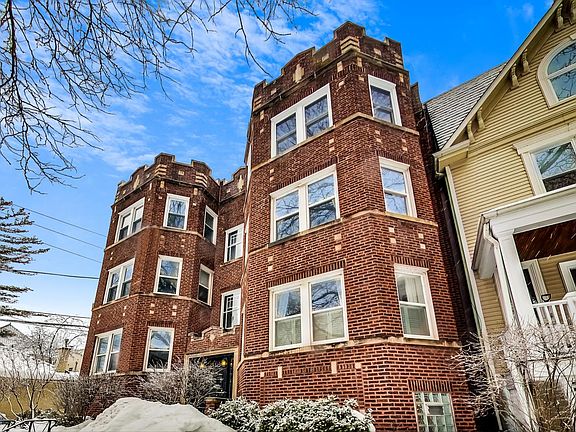 2nd image of 1456 W Berteau Ave APT 1E