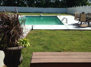 300 Hicks Edgen Rd, Pleasant View, TN 37146