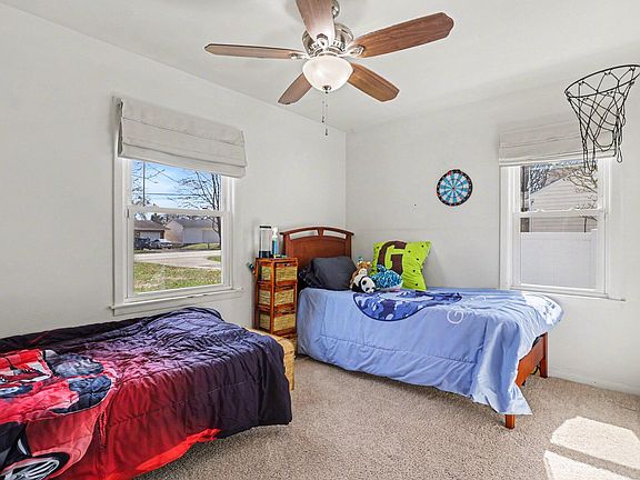 5th image of 742 Riverside Dr