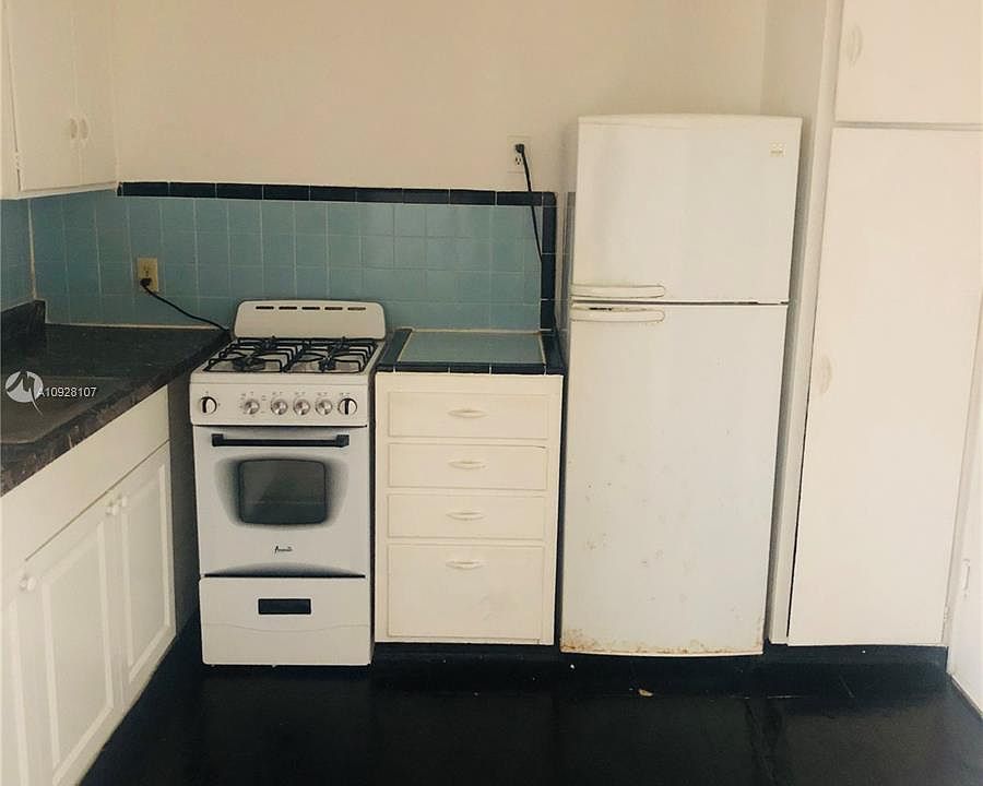 2nd image of 1611 Pennsylvania Ave APT 6