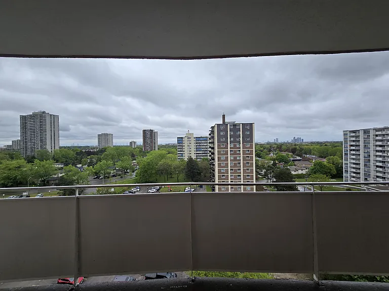 5950 Bathurst St #709 — Photo 7