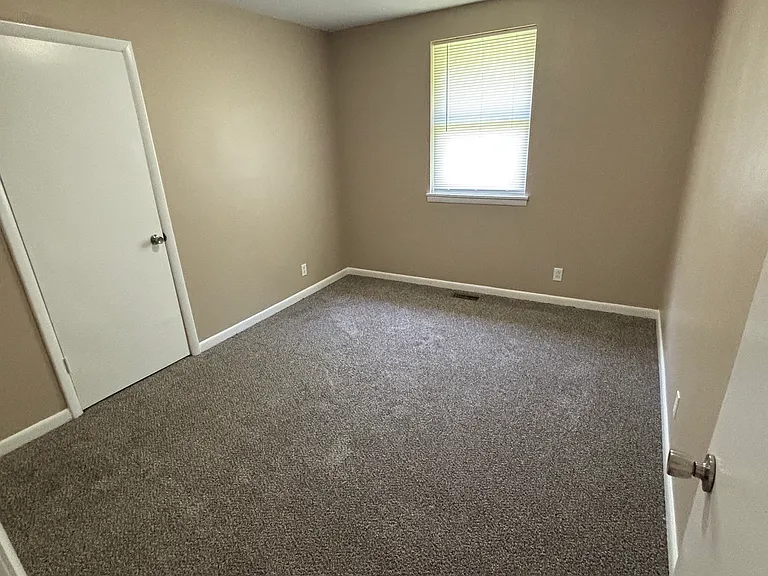 2227 Stokes Rd — Photo 6