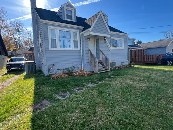 284 Oak Rd, Gibsonia, PA 15044