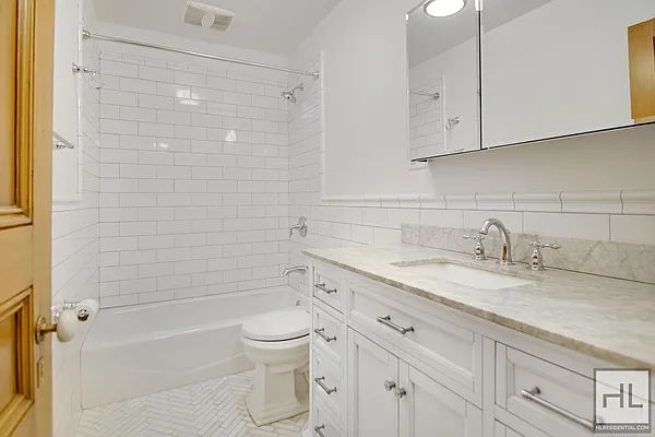 Rented by Highline Residential | media 9